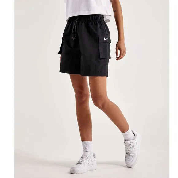 🎁 Nike Sportswear Essential Women's Woven High-Waisted Shorts