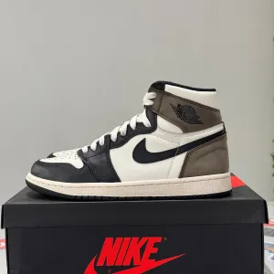 Air Jordan 1 Retro High Dark Mocha (41) - Usado