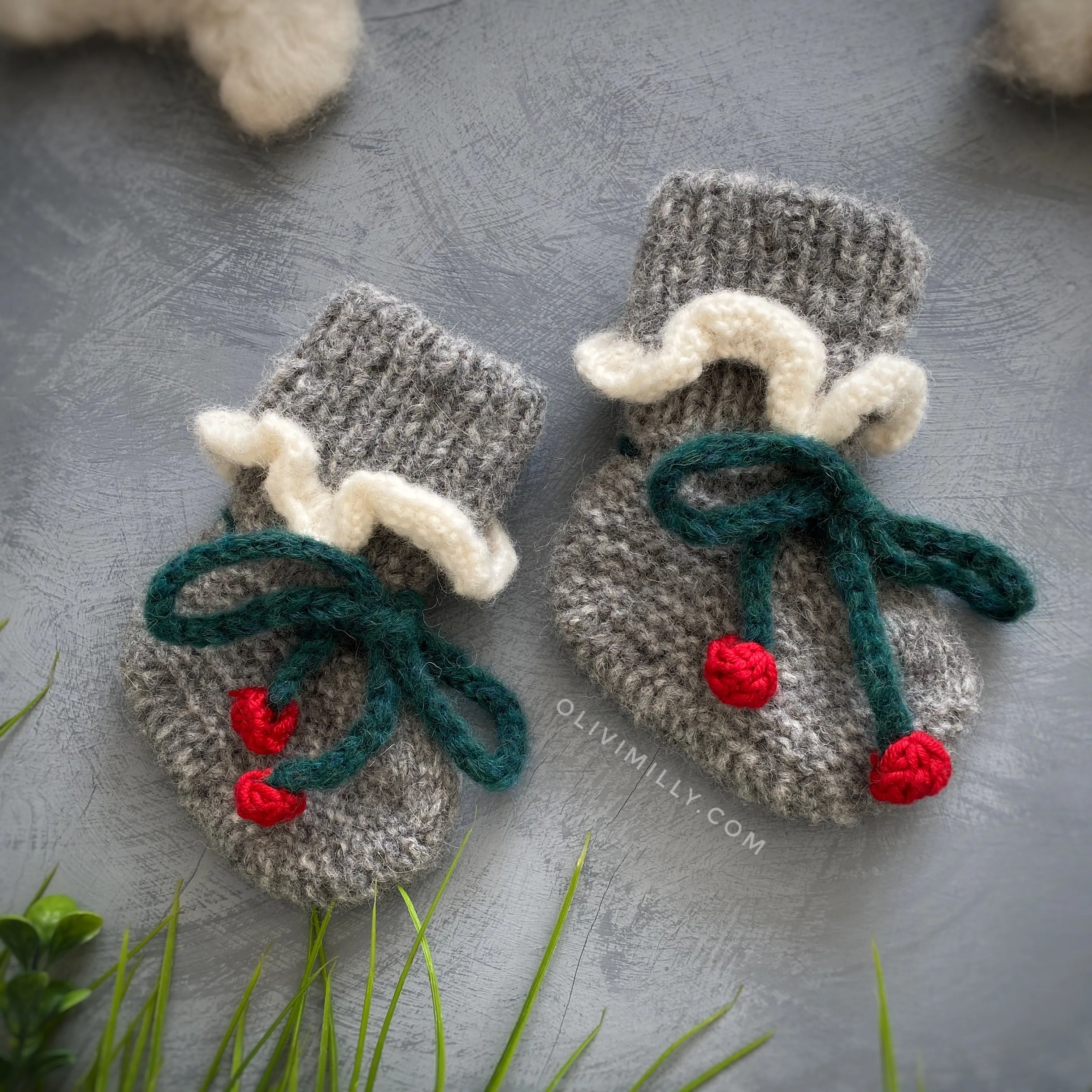 Cherry Booties | Dark grey