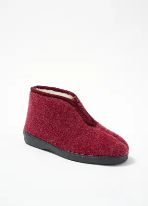 Comfort width zip-up lined slippers