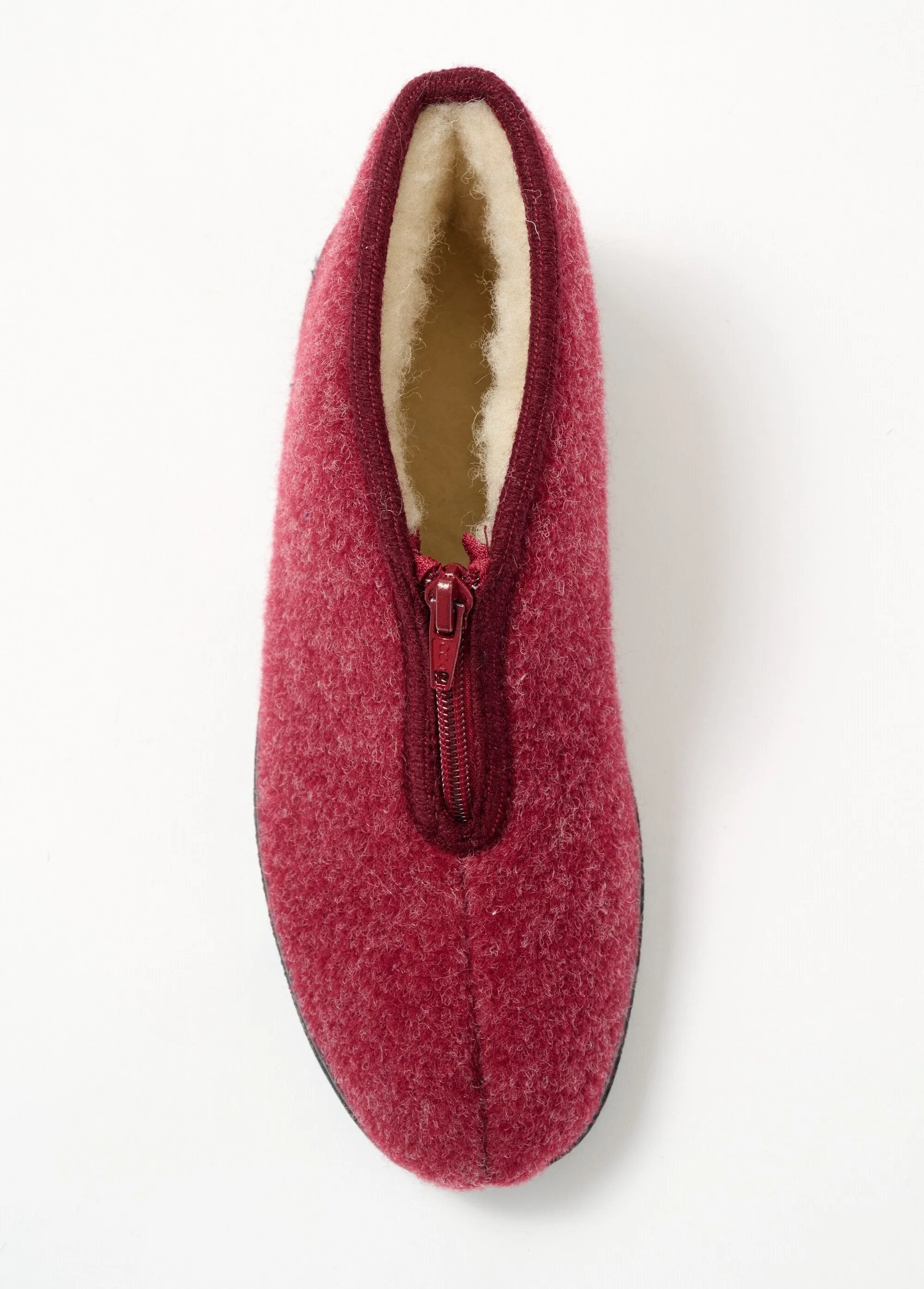 Comfort width zip-up lined slippers