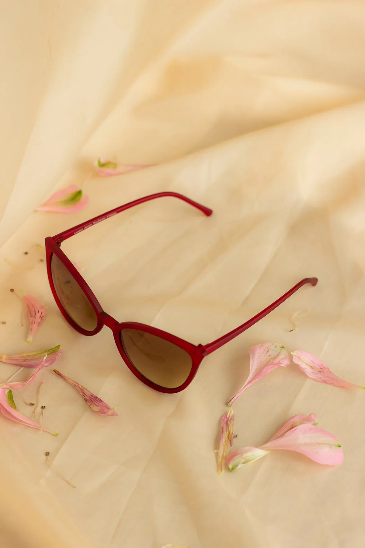 Delicate Large Cat Eye Sunglasses