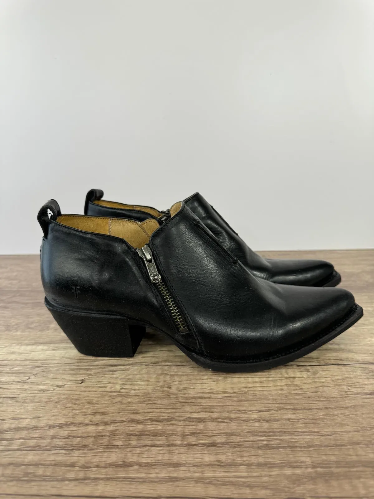 FRYE SACHA MOTO SHOOTIE LEATHER BOOTIES