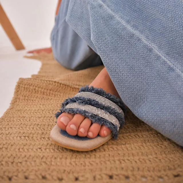 Glitter wave slipper