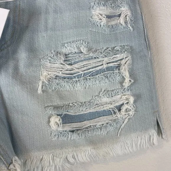 KanCan Ella High Rise Shorts Womens 3/25 Fray Hem Mom Relaxed Light Wash NWT