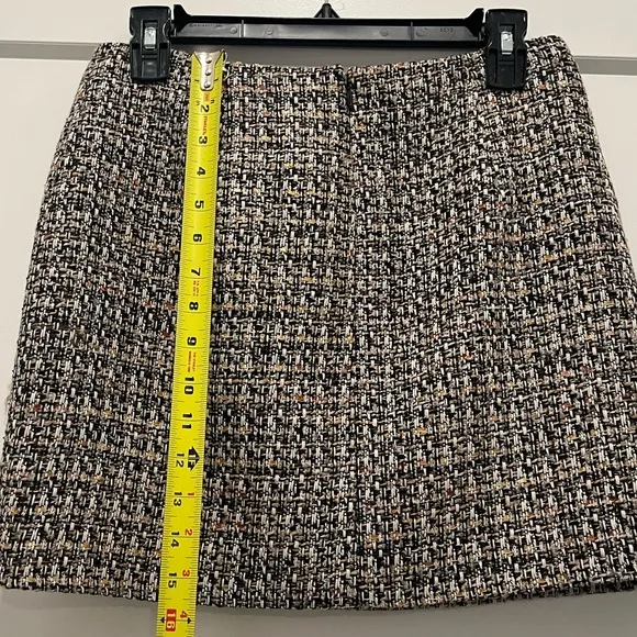 NWT Gianni Bini Chic Tweed Skirt with Button Detail Size 4