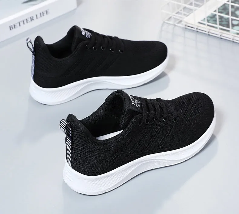 Sporty Women's Trainers Featuring a Circular Pattern Outsole for Comfort