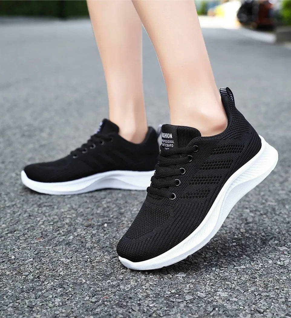 Sporty Women's Trainers Featuring a Circular Pattern Outsole for Comfort