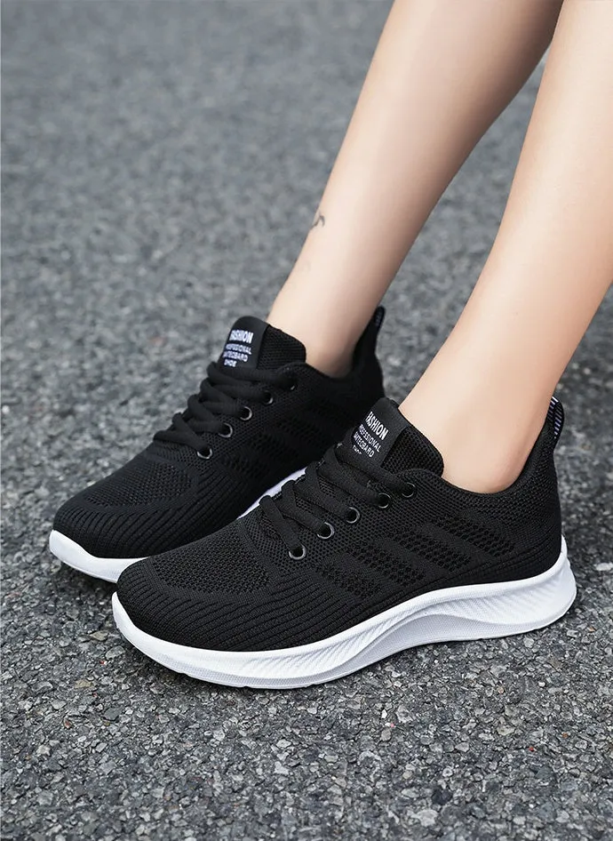 Sporty Women's Trainers Featuring a Circular Pattern Outsole for Comfort