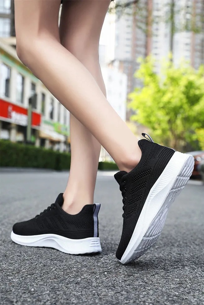 Sporty Women's Trainers Featuring a Circular Pattern Outsole for Comfort