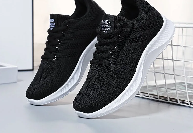 Sporty Women's Trainers Featuring a Circular Pattern Outsole for Comfort
