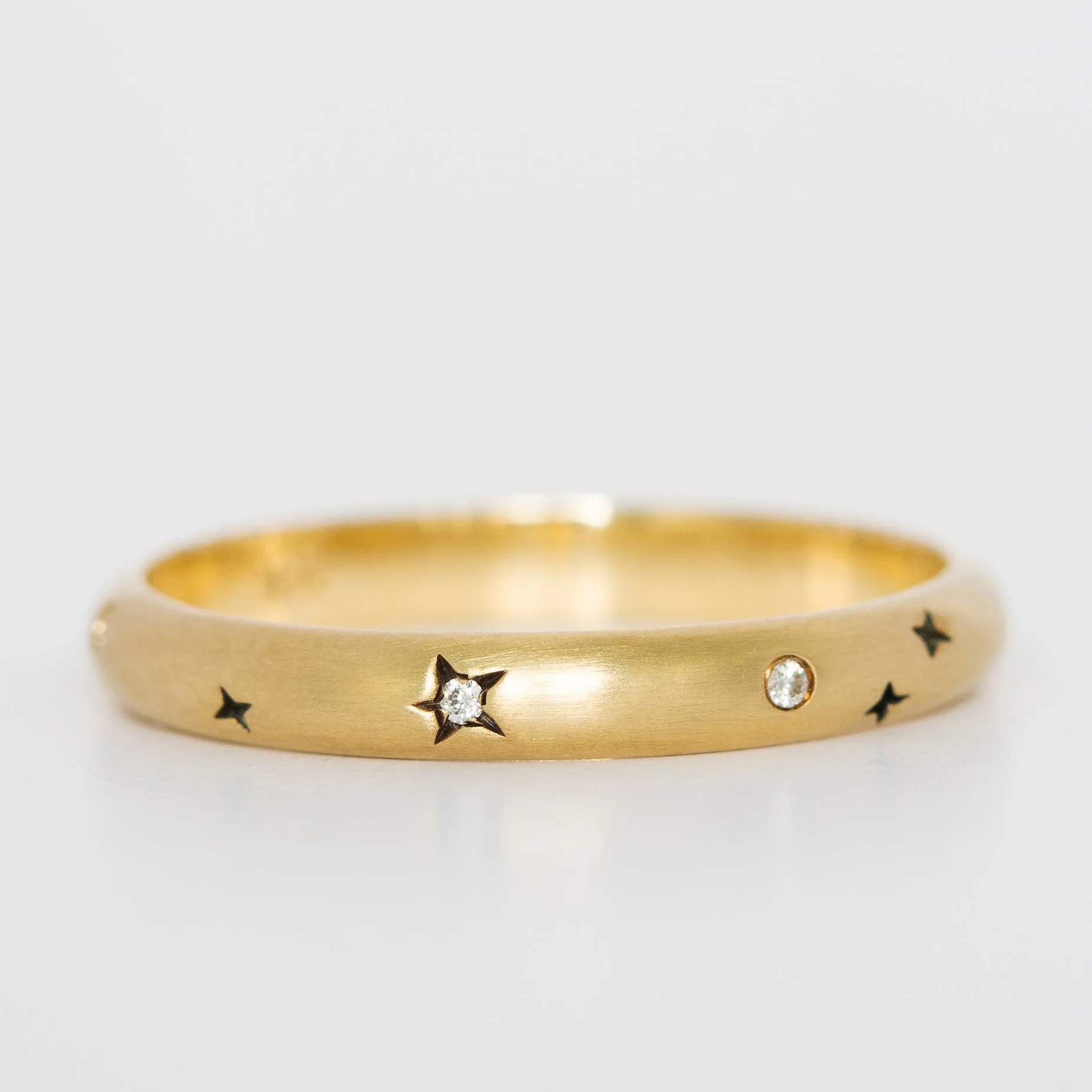 Take Me To The Moon | Set