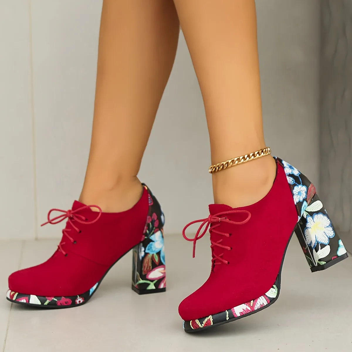 VougeVamp Elegant Chunky Heel Ankle Boots – Lace-Up Waterproof Platform Booties with Round Toe