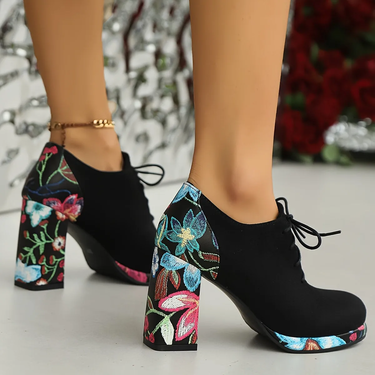 VougeVamp Elegant Chunky Heel Ankle Boots – Lace-Up Waterproof Platform Booties with Round Toe
