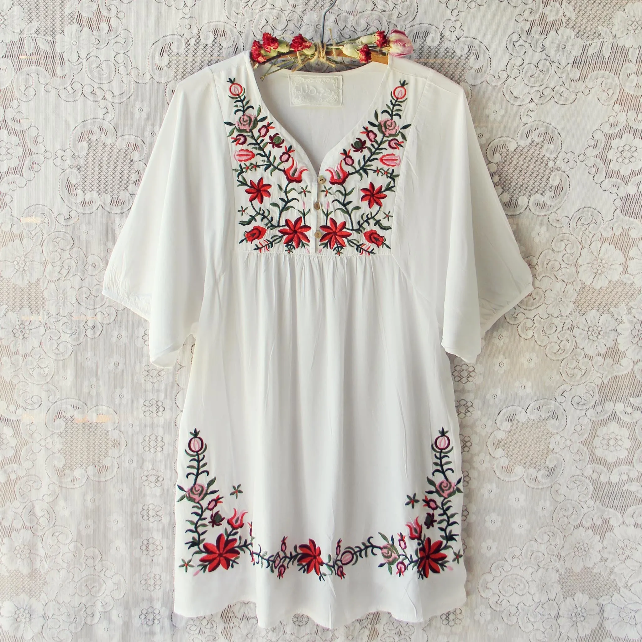 Wild Roses Dress in White