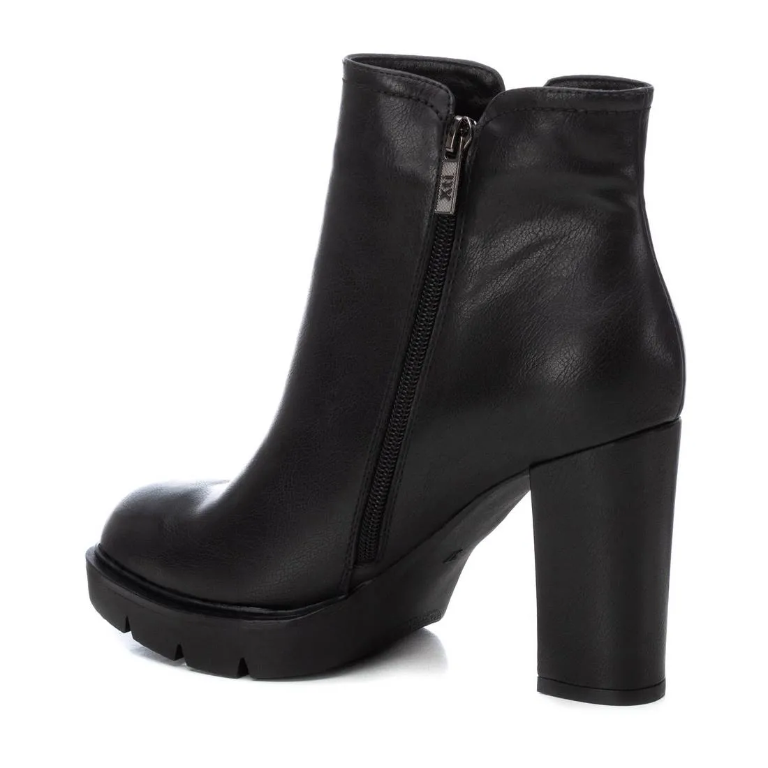Women's Casual Heeled Booties By XTI 142987