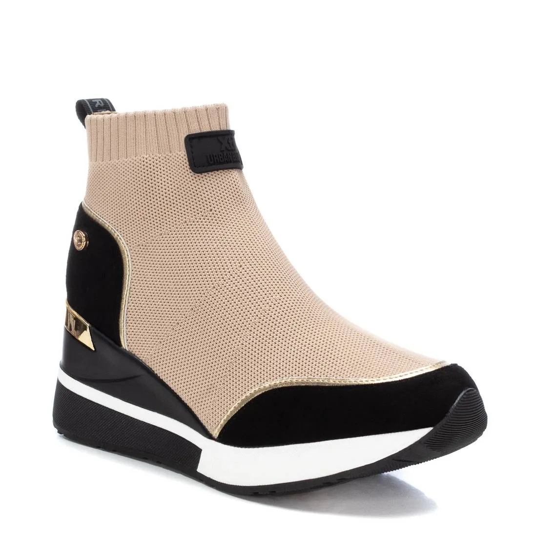 Women's Wedge Ankle Booties By XTI 140054